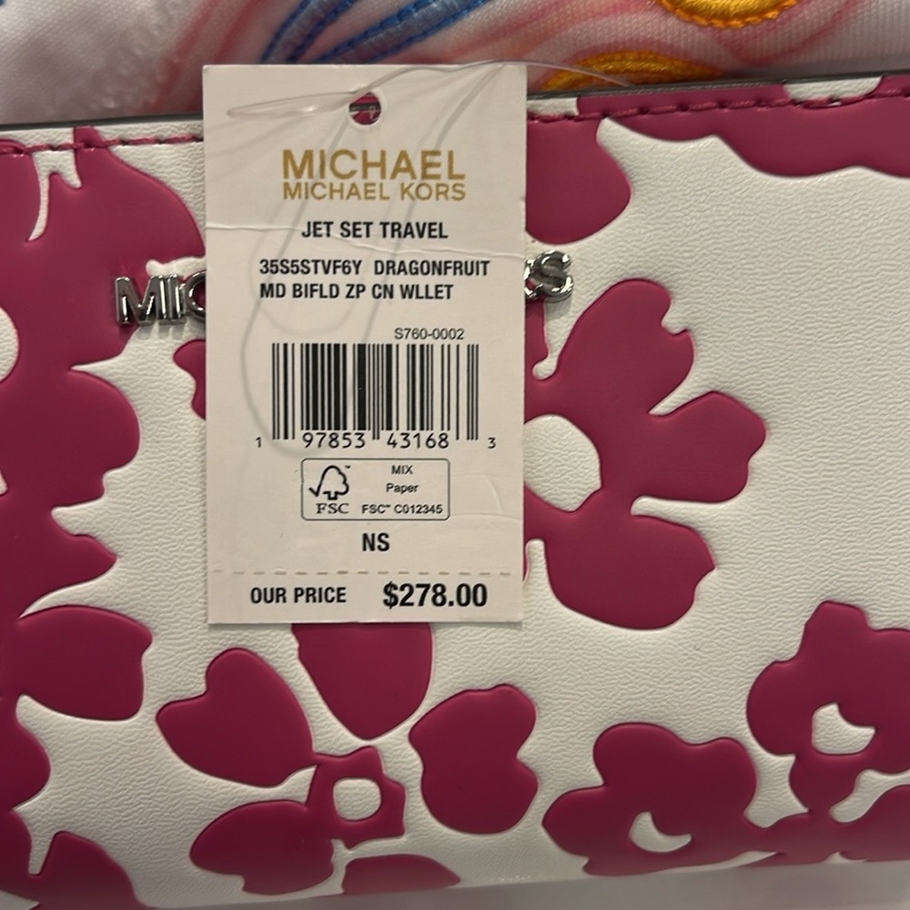 Michael Kors Jet Set Medium Floral Print Bi-Fold Wallet
Dragonfruit
NWT - Picture 13 of 16